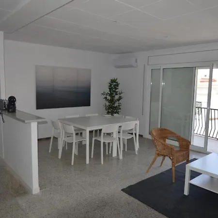 Center 5 Apartment *