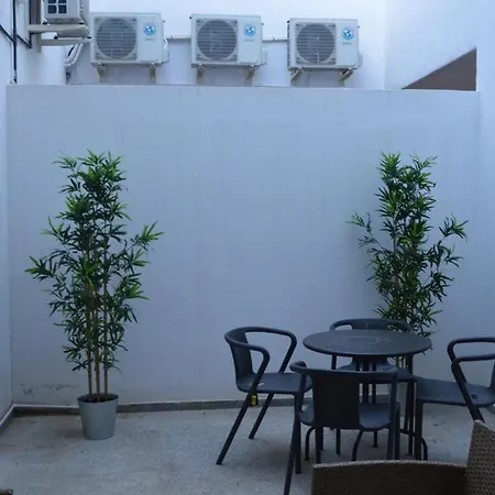 Center 5 Apartment *