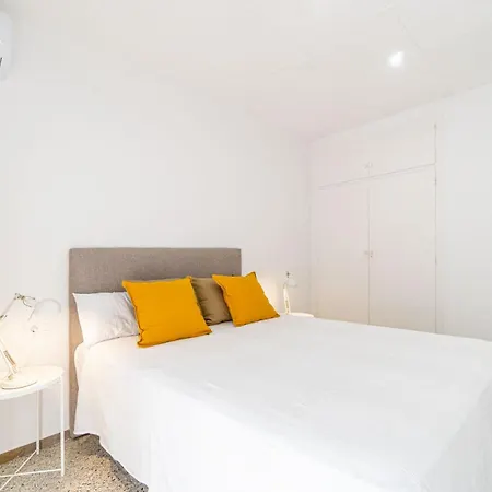 Center 5 Apartment Roses