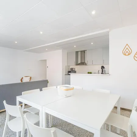 Center 5 Apartment Roses