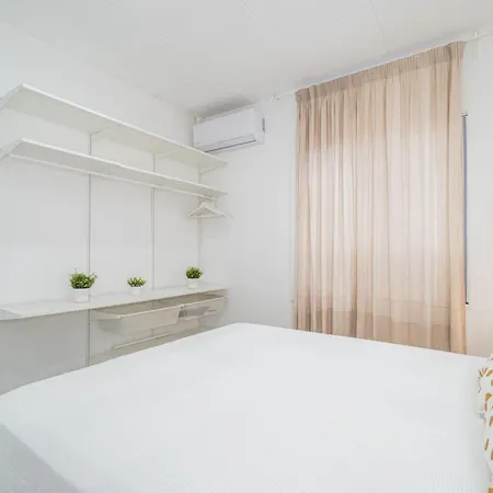 Center 5 Apartment